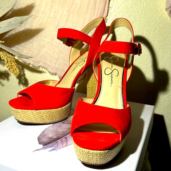 Jessica Simpson platform - Picture 1 of 3